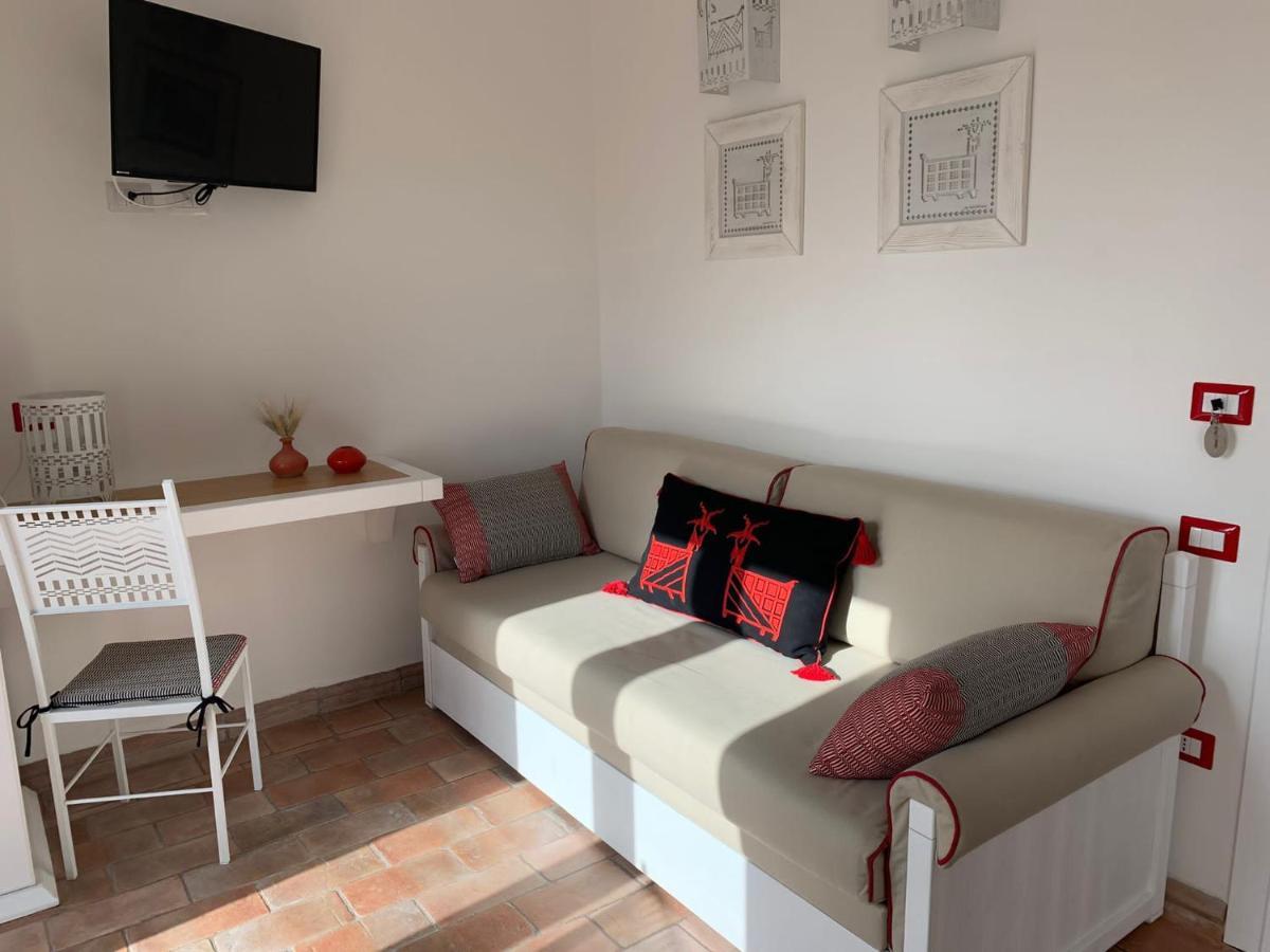Rooms Apartaments Santa Teresa Capo Testa Eksteriør billede