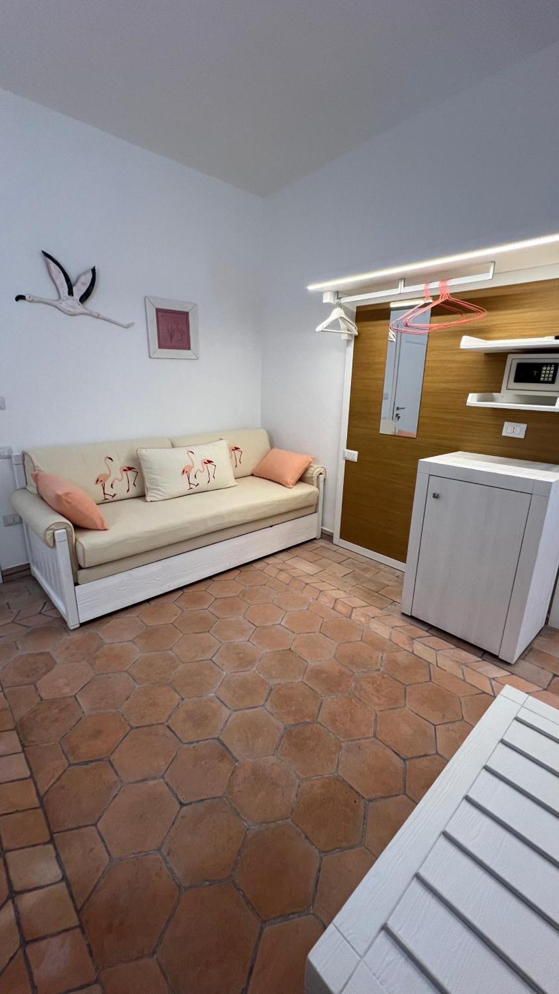 Rooms Apartaments Santa Teresa Capo Testa Eksteriør billede